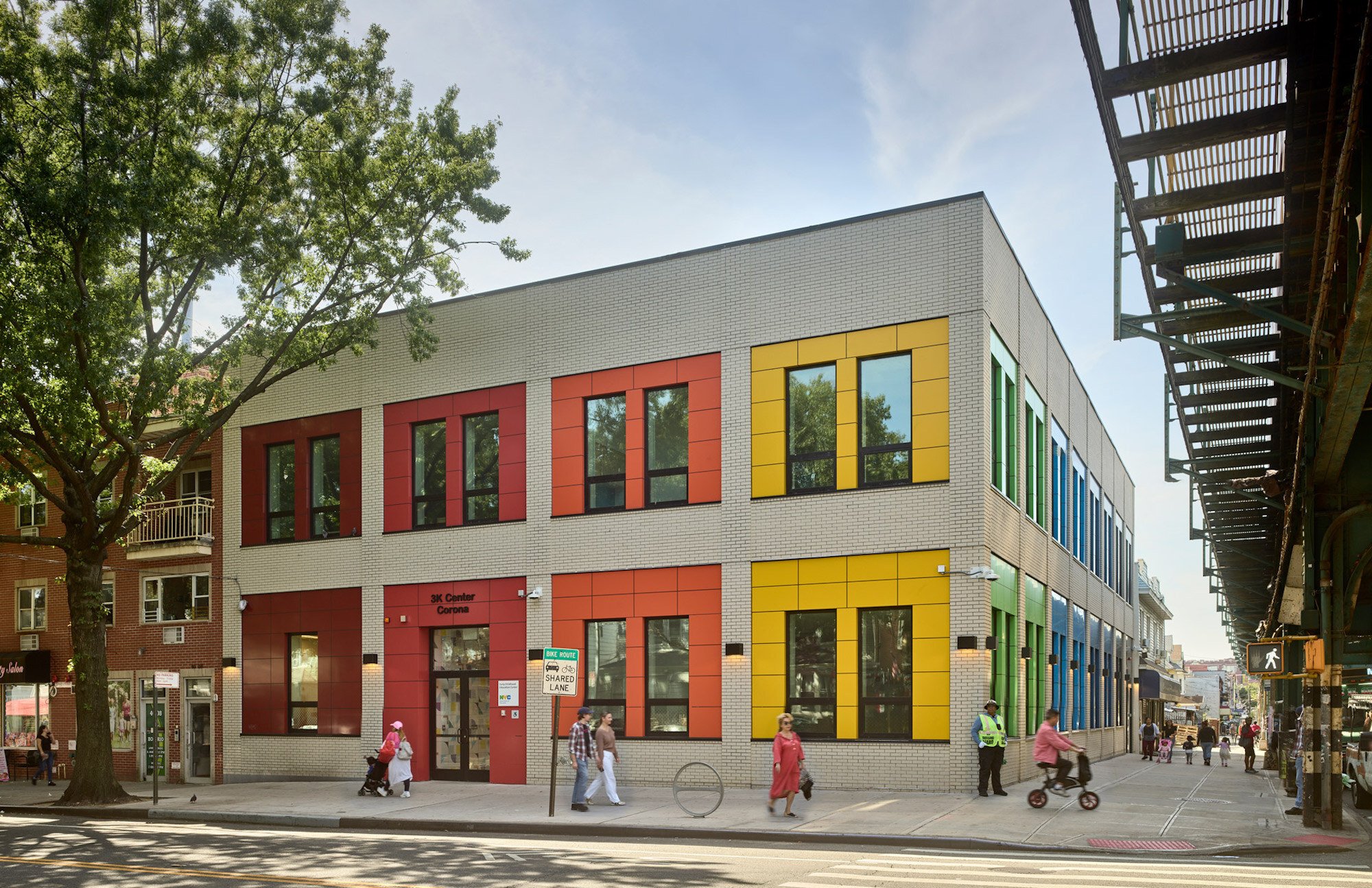 Corona 3K Center School - Circular - 01-1